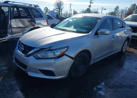 2018 Nissan Altima 2.5 S z USA, uszkodzony, nr VIN 1N4AL3AP8JC159816